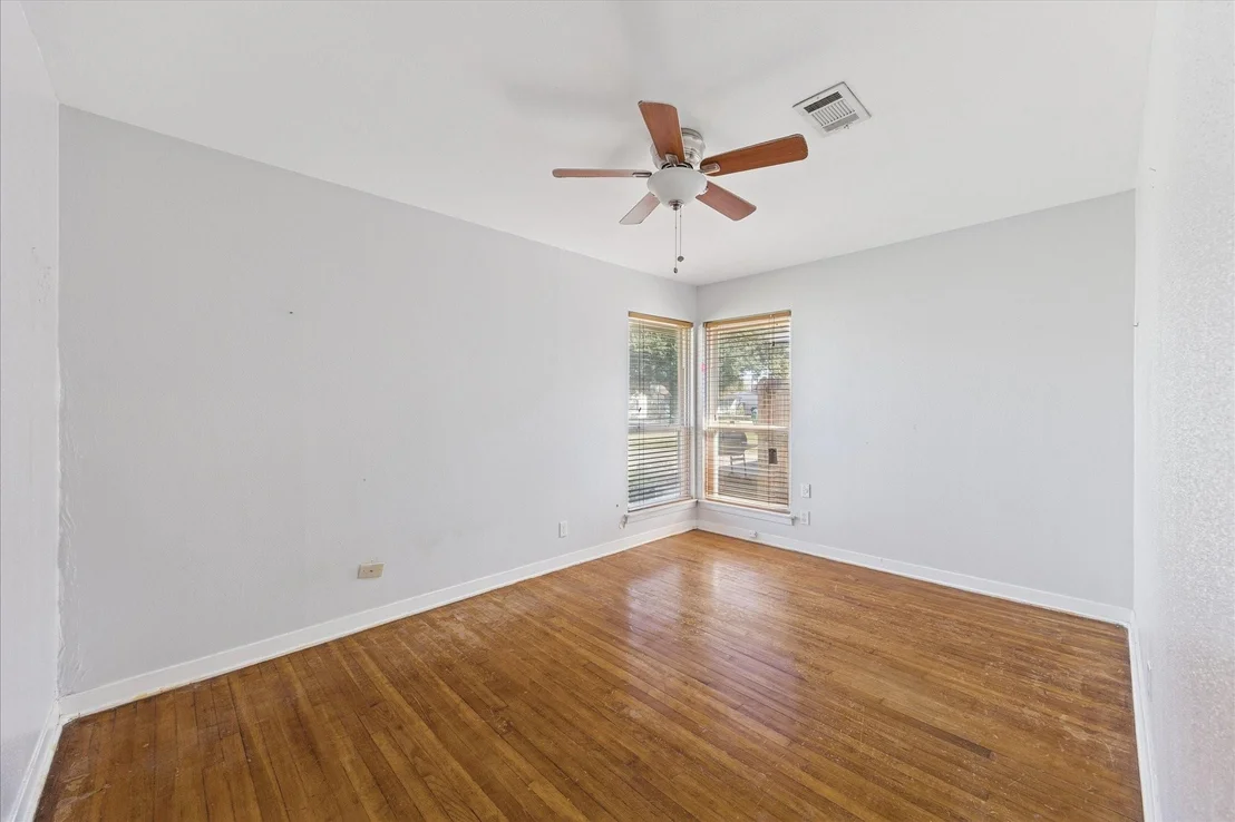 Photo of 3808 Dumbarton Road