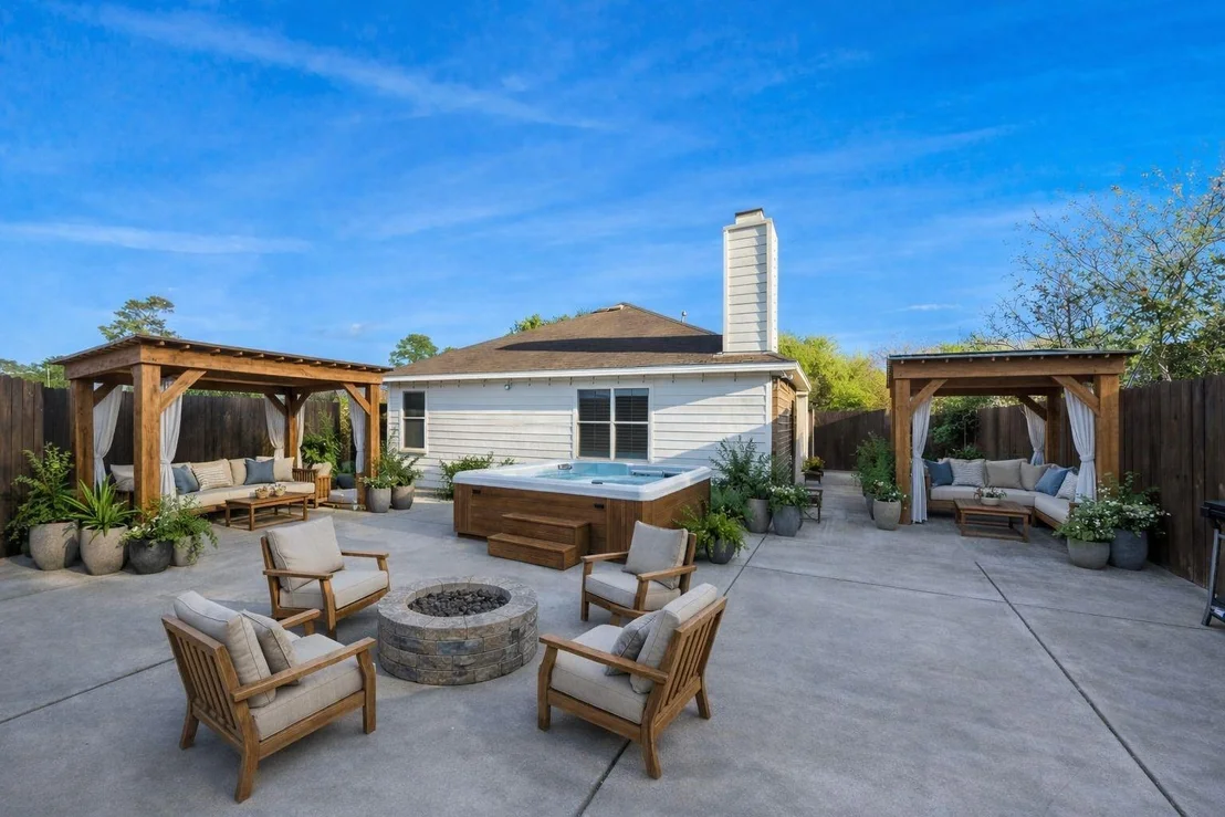Photo of 6115 Pine Lakes Drive