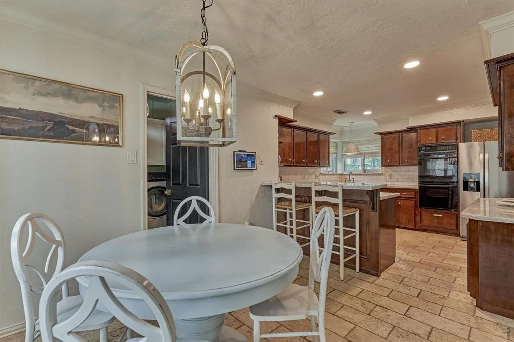 Photo of 6215 Glenhill Drive
