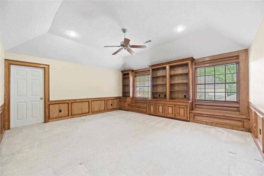 Photo of 1015 Deerfield Road