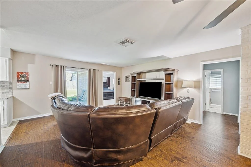 Photo of 754 E Amherst Lane