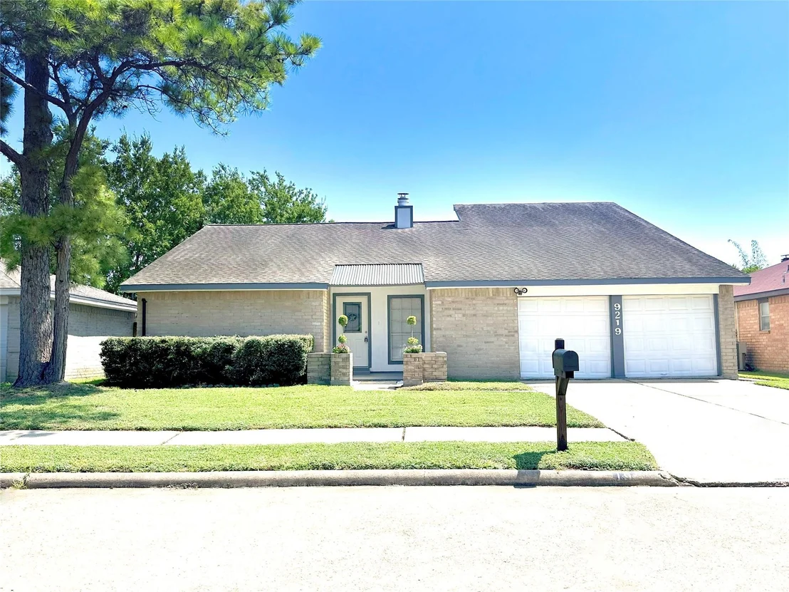 Photo of 9219 Benchley Drive