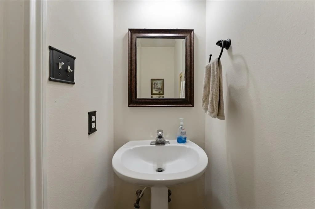 Photo of 151 N Wynnoak Circle