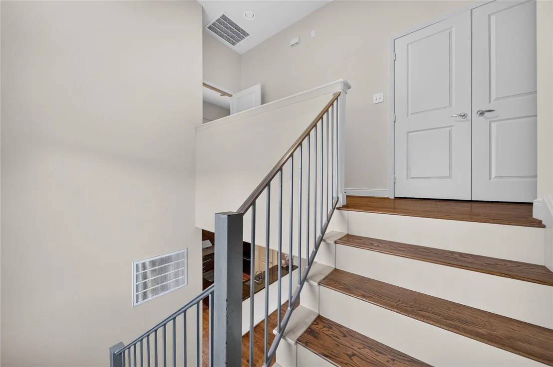 Photo of 818 Lester Street