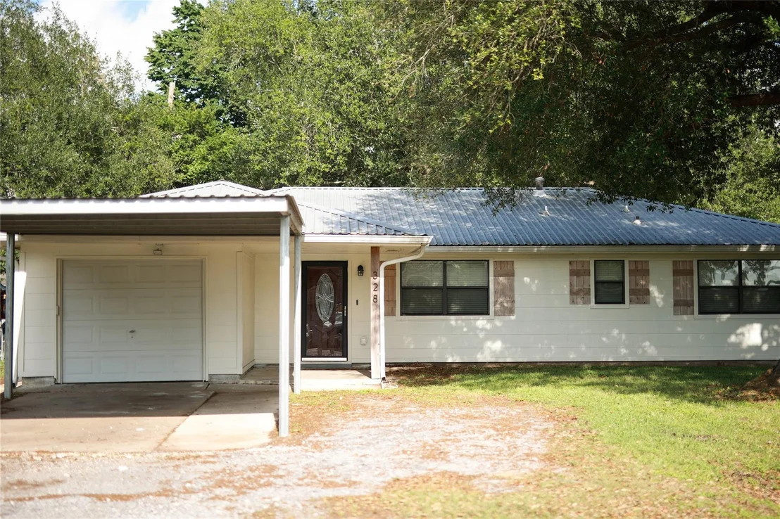 Photo of 328 Paula Avenue