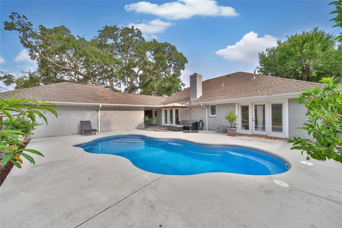 Photo of 963 Thornton Road