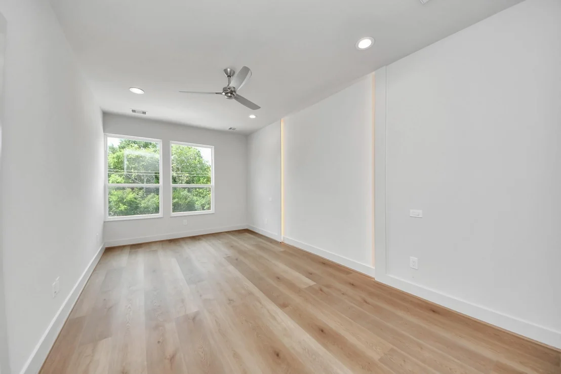 Photo of 2211 Diagonal Lane