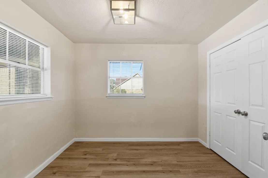 Photo of 4103 Meadowbend Drive