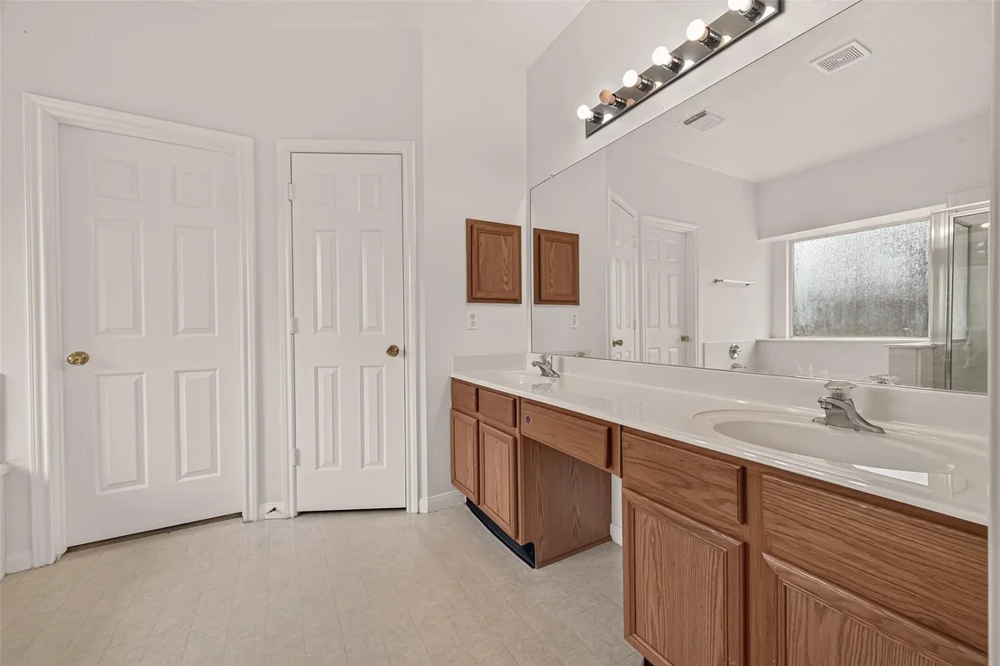 Photo of 6027 Dunsley Drive