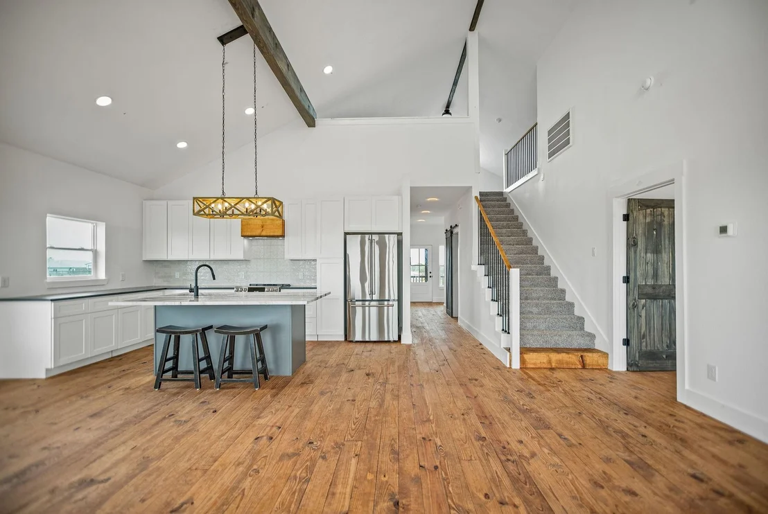 Photo of 809 W Taylor Avenue
