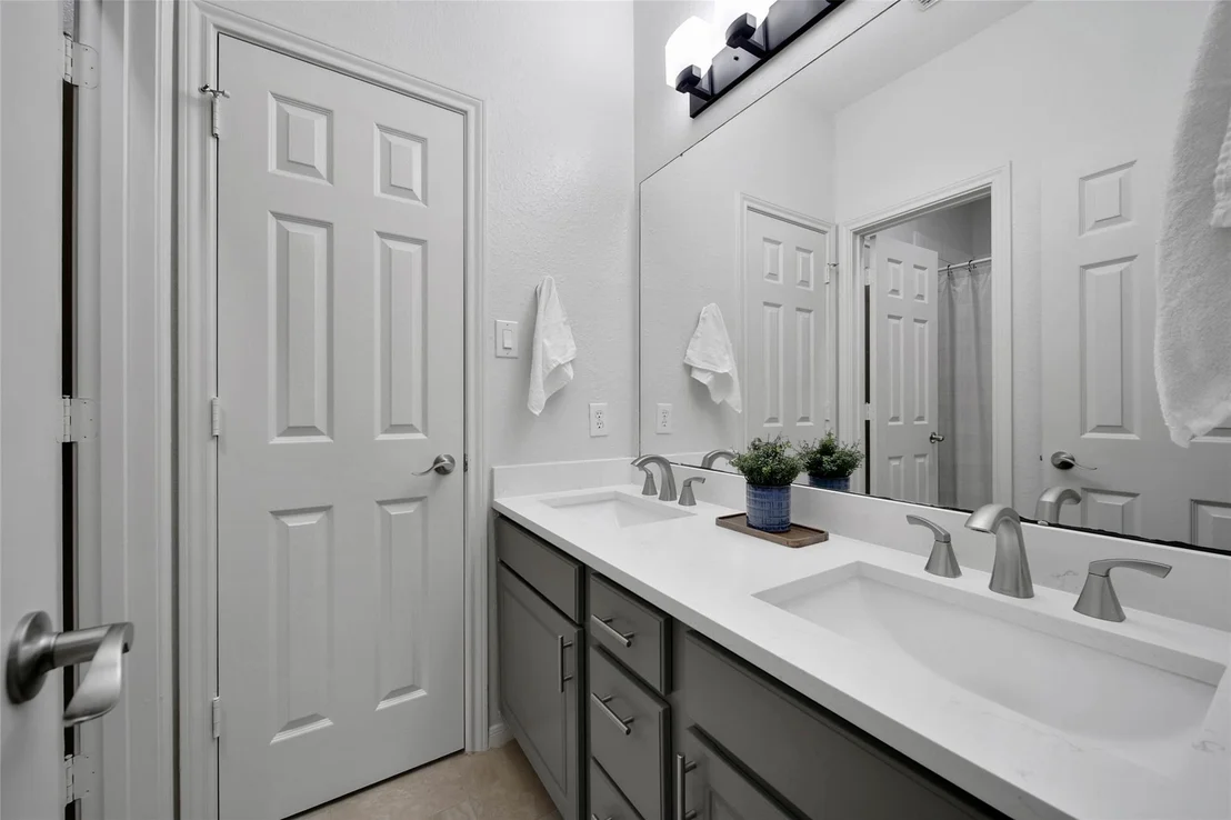 Photo of 63 Silver Bayou Court