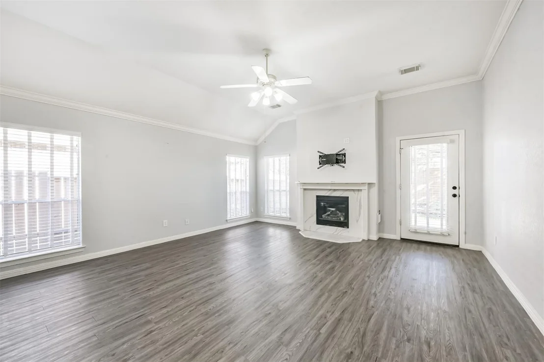 Photo of 19346 Dickson Park Drive