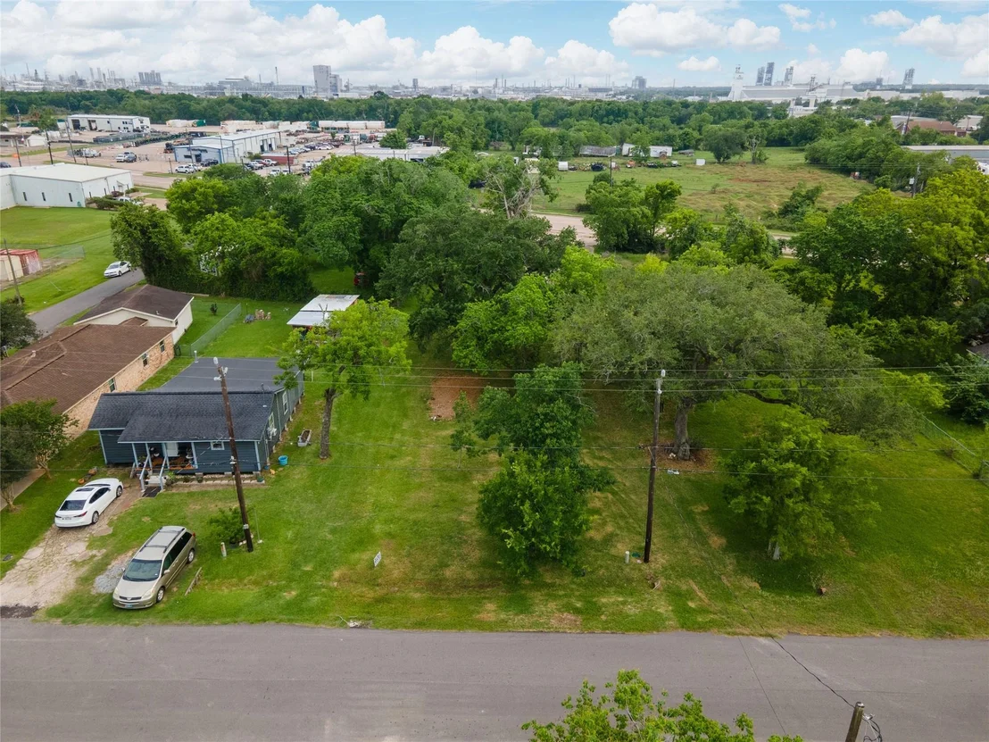 Photo of 507 Cemetery Street