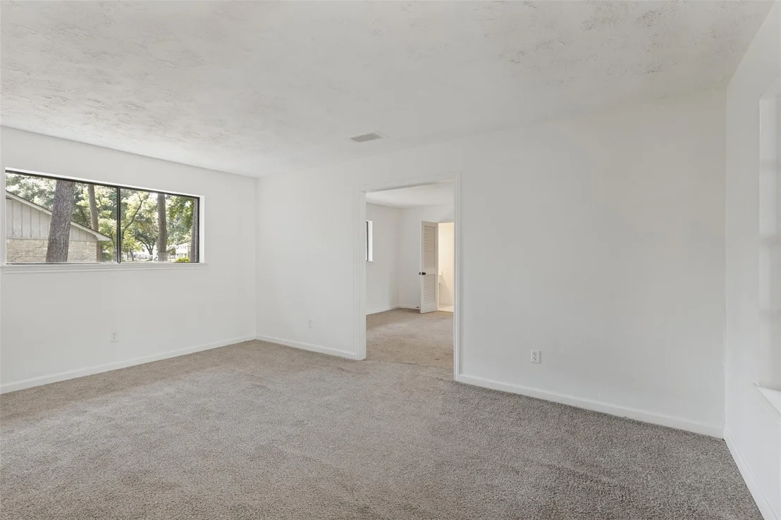 Photo of 6611 Falling Waters Drive
