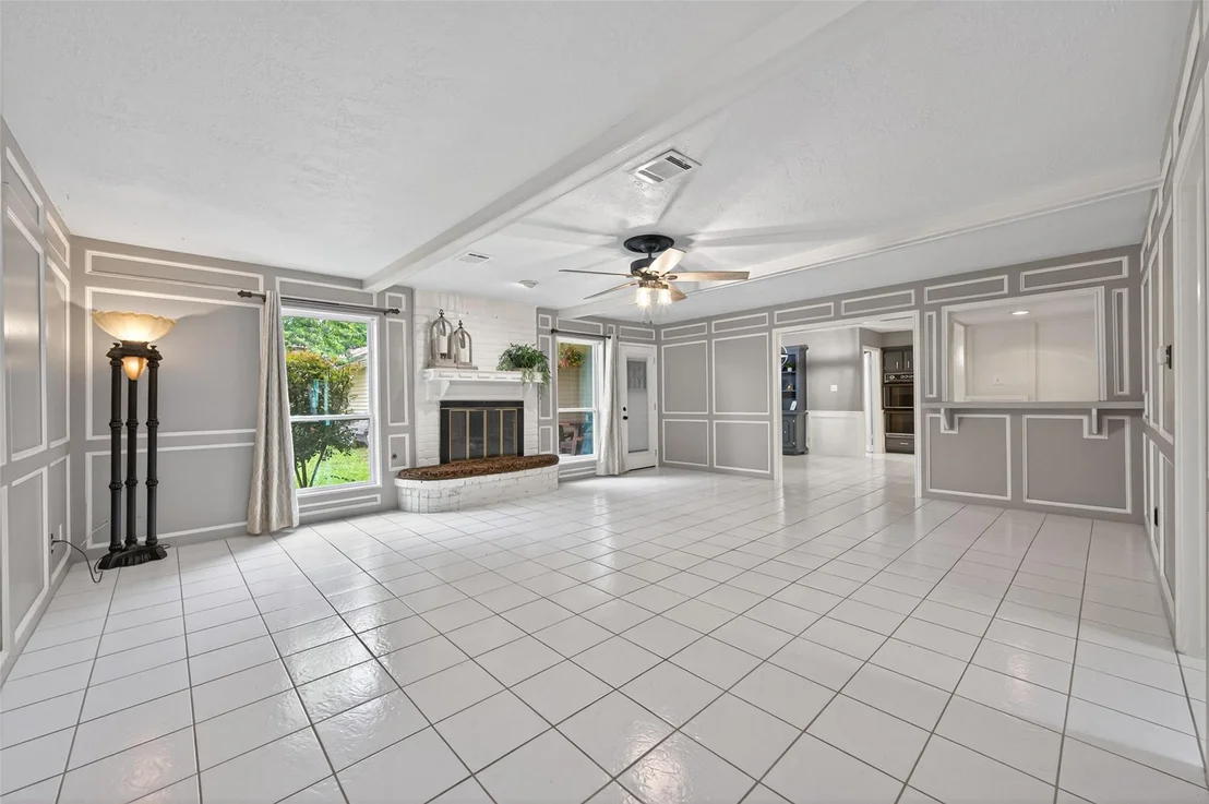 Photo of 7911 Pine Green Lane