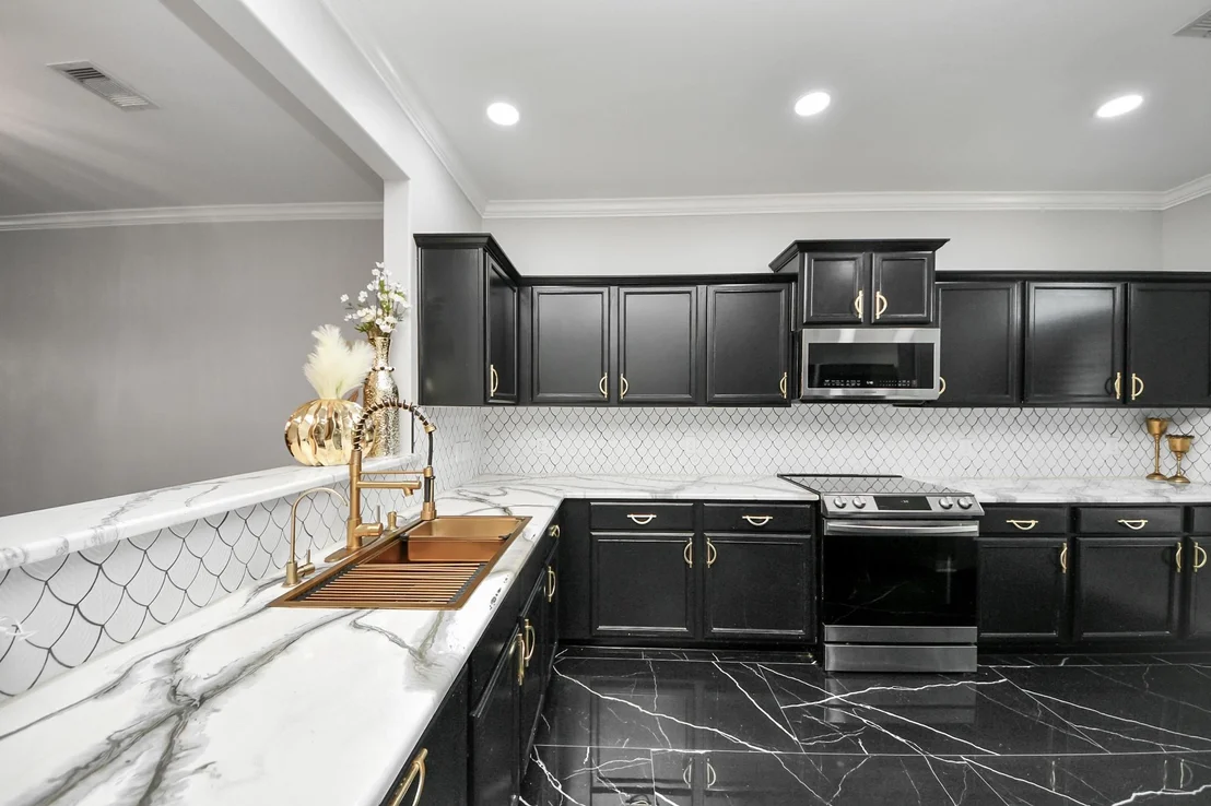 Photo of 6931 Primrose Road