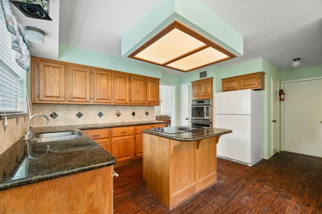 Photo of 8530 Lake Crystal Drive