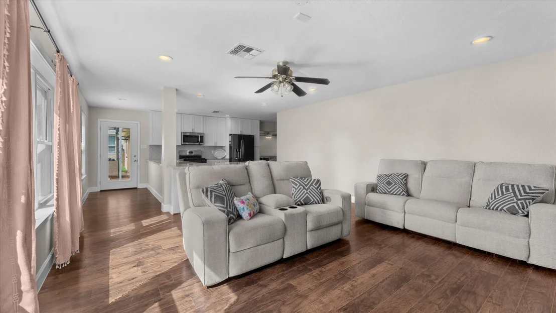 Photo of 32033 Birdie Drive