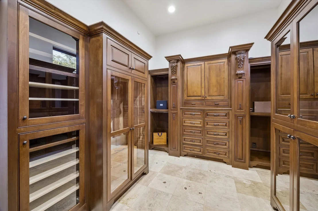 Photo of 6 N Fazio Way