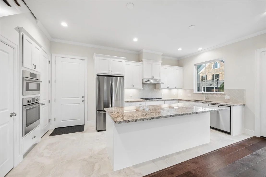 Photo of 25233 Liberty Mill Drive