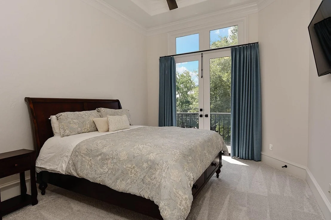 Photo of 11 Karsten Creek Court