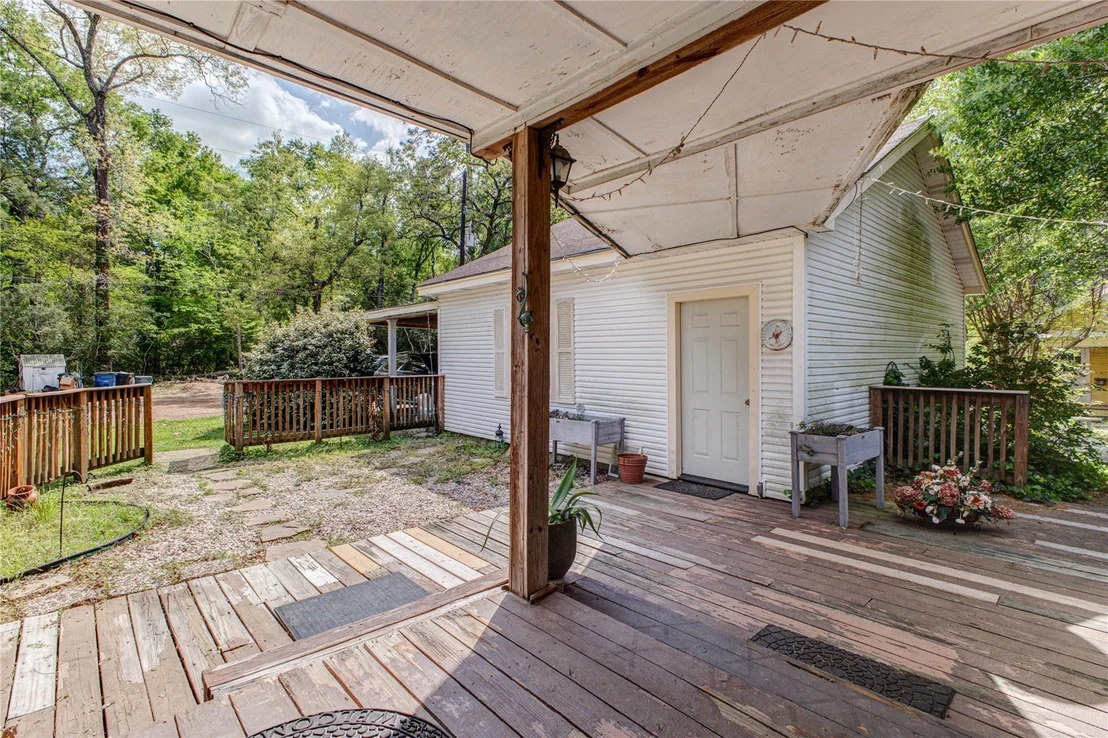 Photo of 32037 Dobbin Huffsmith Road