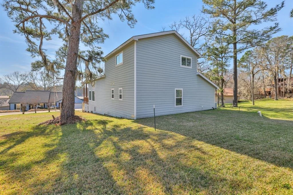 Photo of 221 Harbour Row Drive
