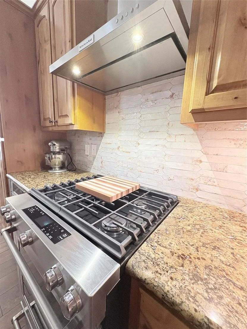 Photo of 949 Abrameit Road