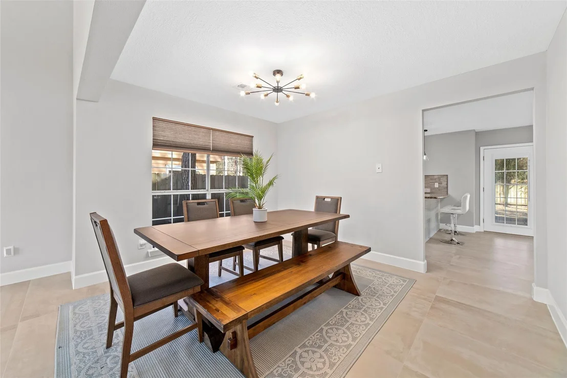 Photo of 183 N Village Knoll Circle