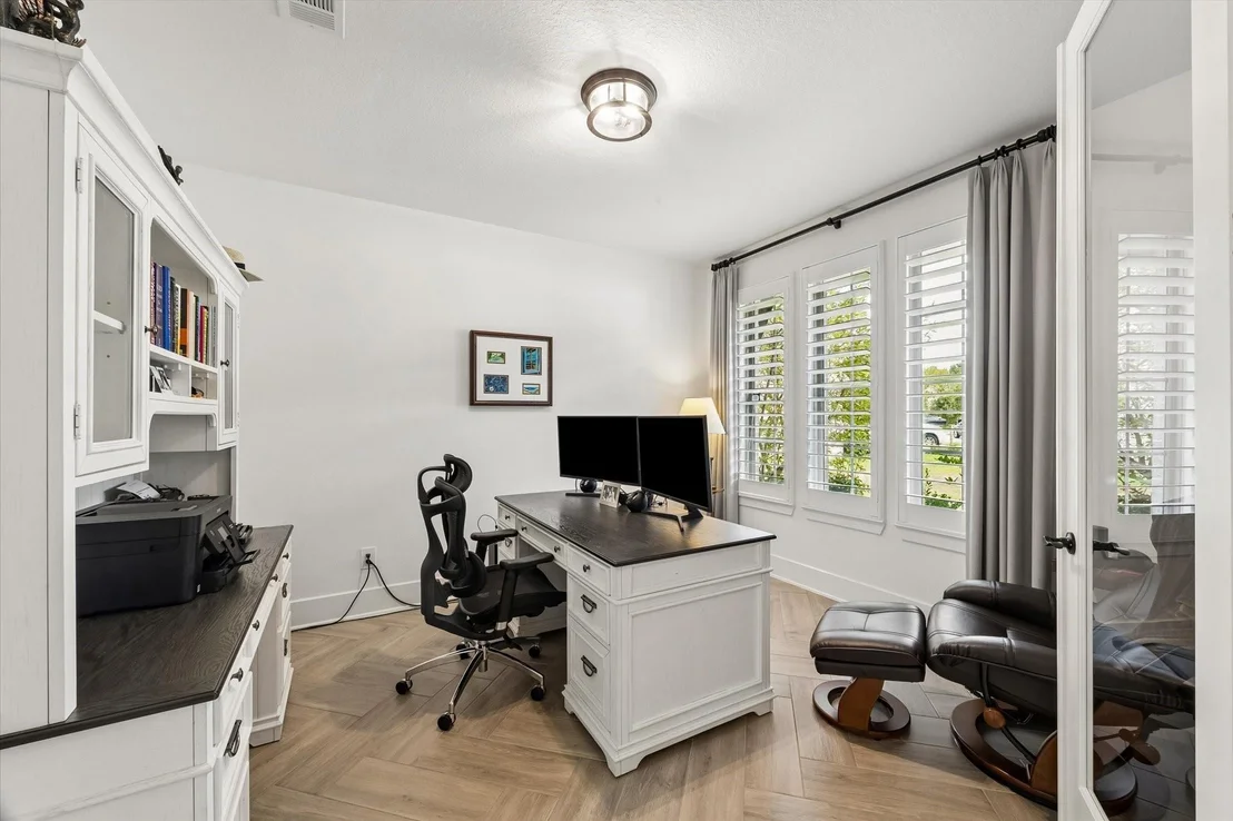 Photo of 192 Somerset Point Boulevard