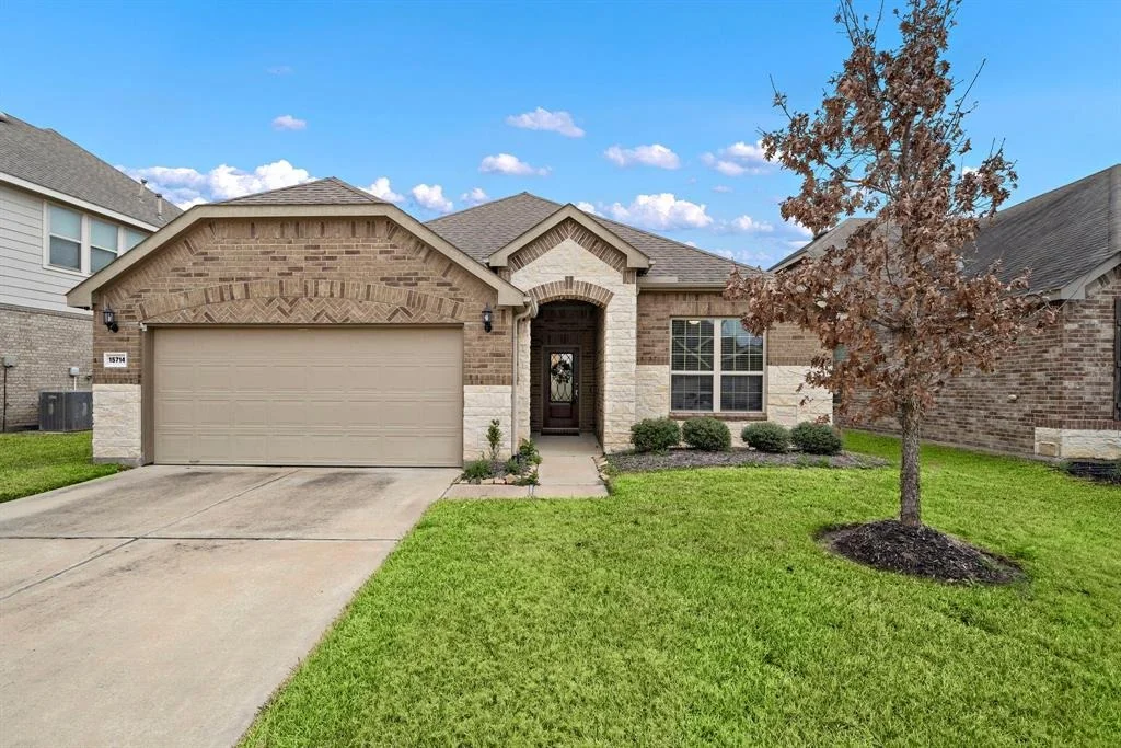 Photo of 15714 Giant Pine Lane