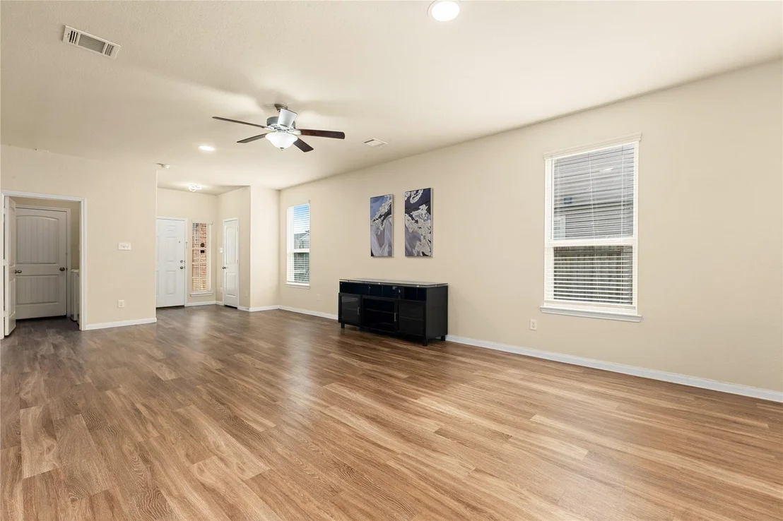 Photo of 17135 Devon Dogwood Trail
