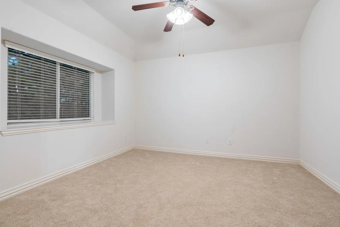 Photo of 307 Arbor Ridge Lane