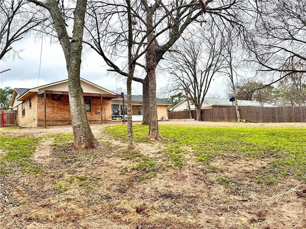 Photo of 2501 Wayside Drive