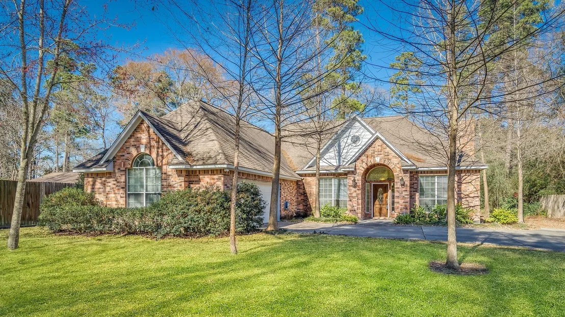 Photo of 2500 Centerline Road