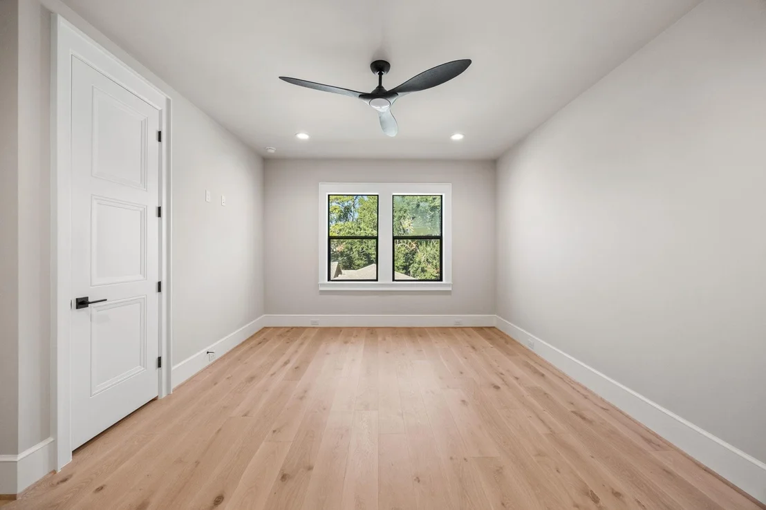 Photo of 4902 Oak Forest Drive
