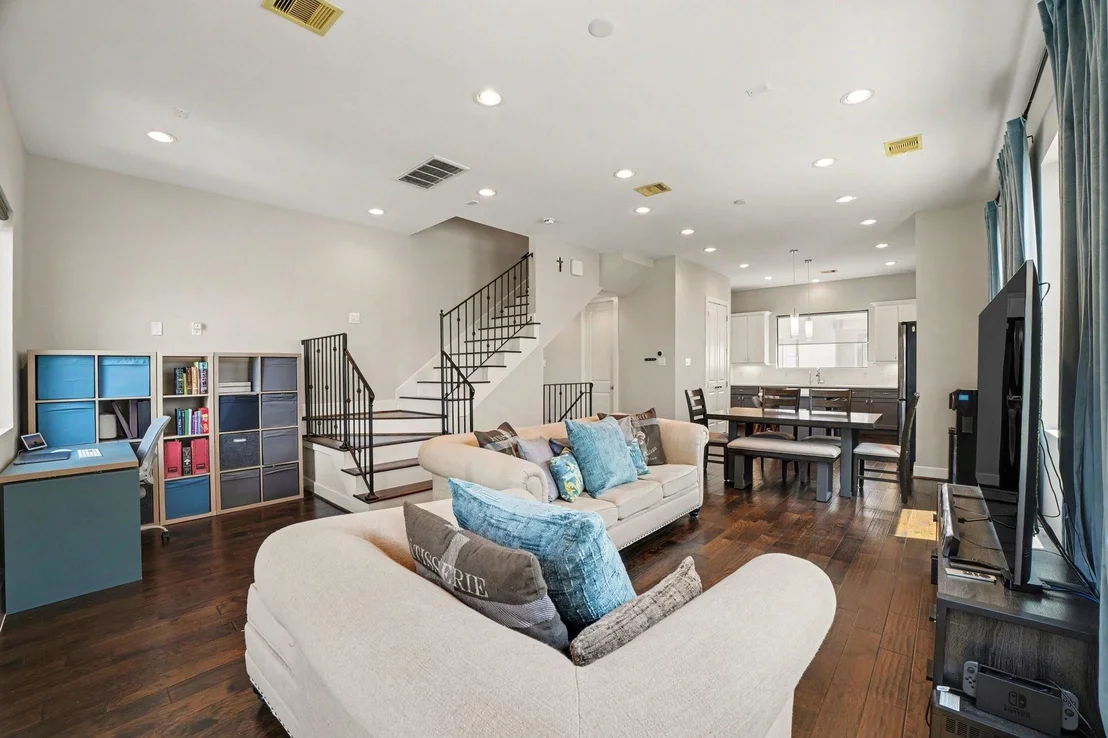 Photo of 1156 Wycliffe Drive