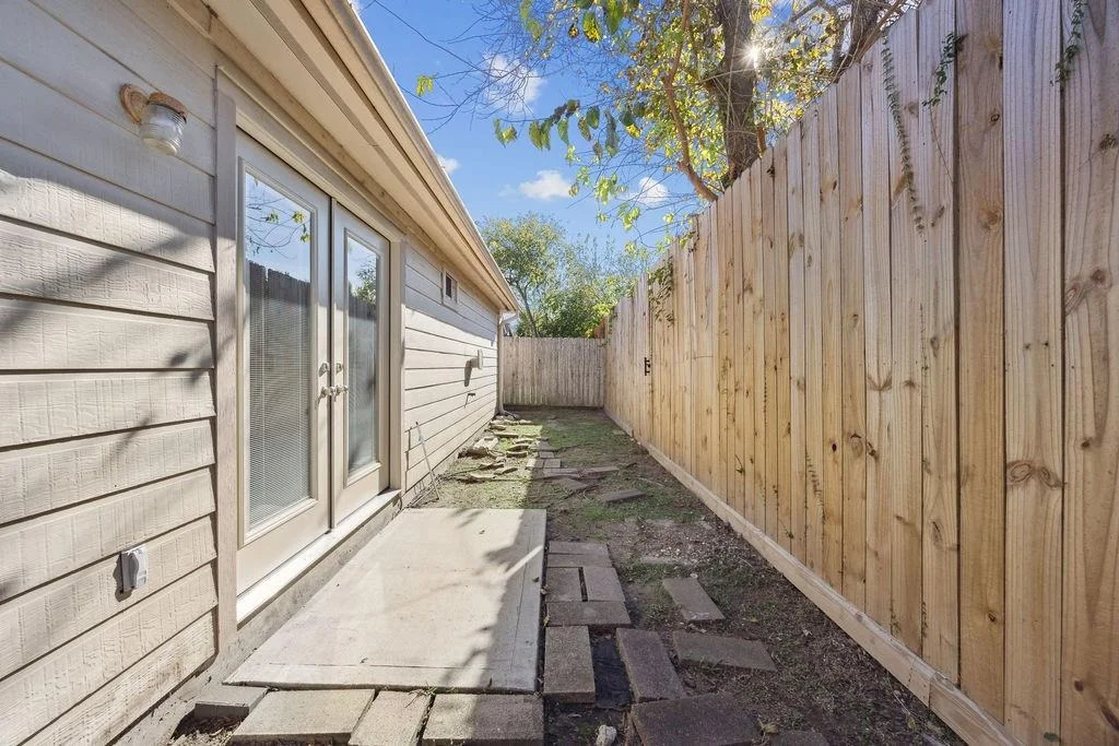 Photo of 1863 Creek Drive