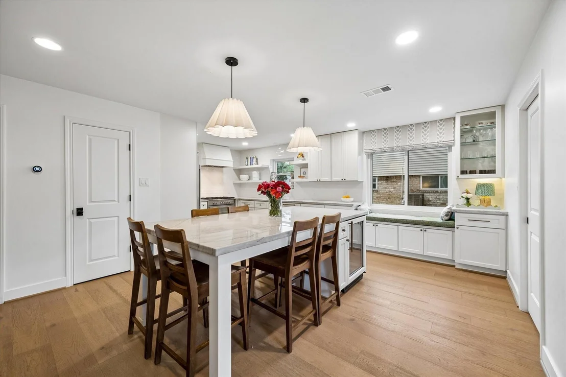 Photo of 2706 Fontana Drive