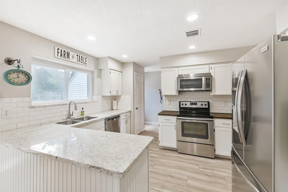 Photo of 2604 Silver Falls Drive
