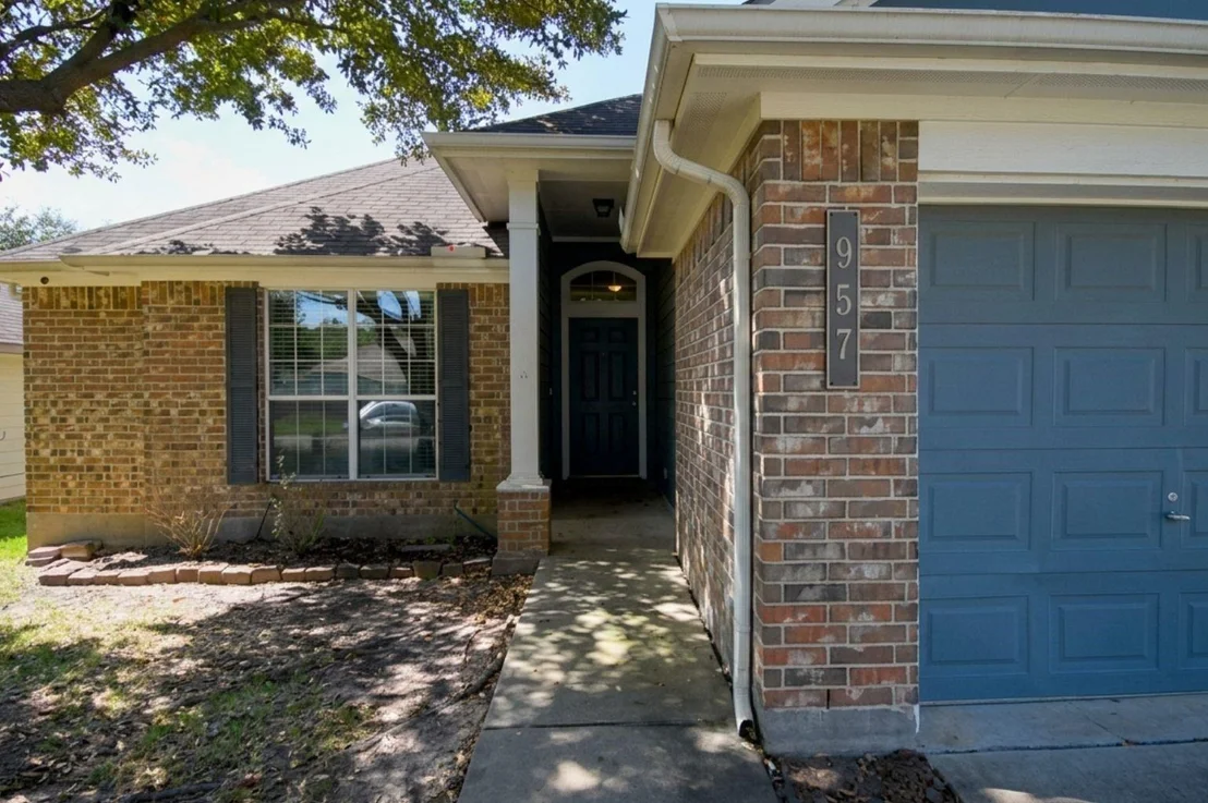 Photo of 957 Oak Terrace Drive