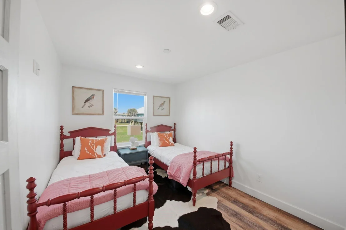 Photo of 706 Beach Drive