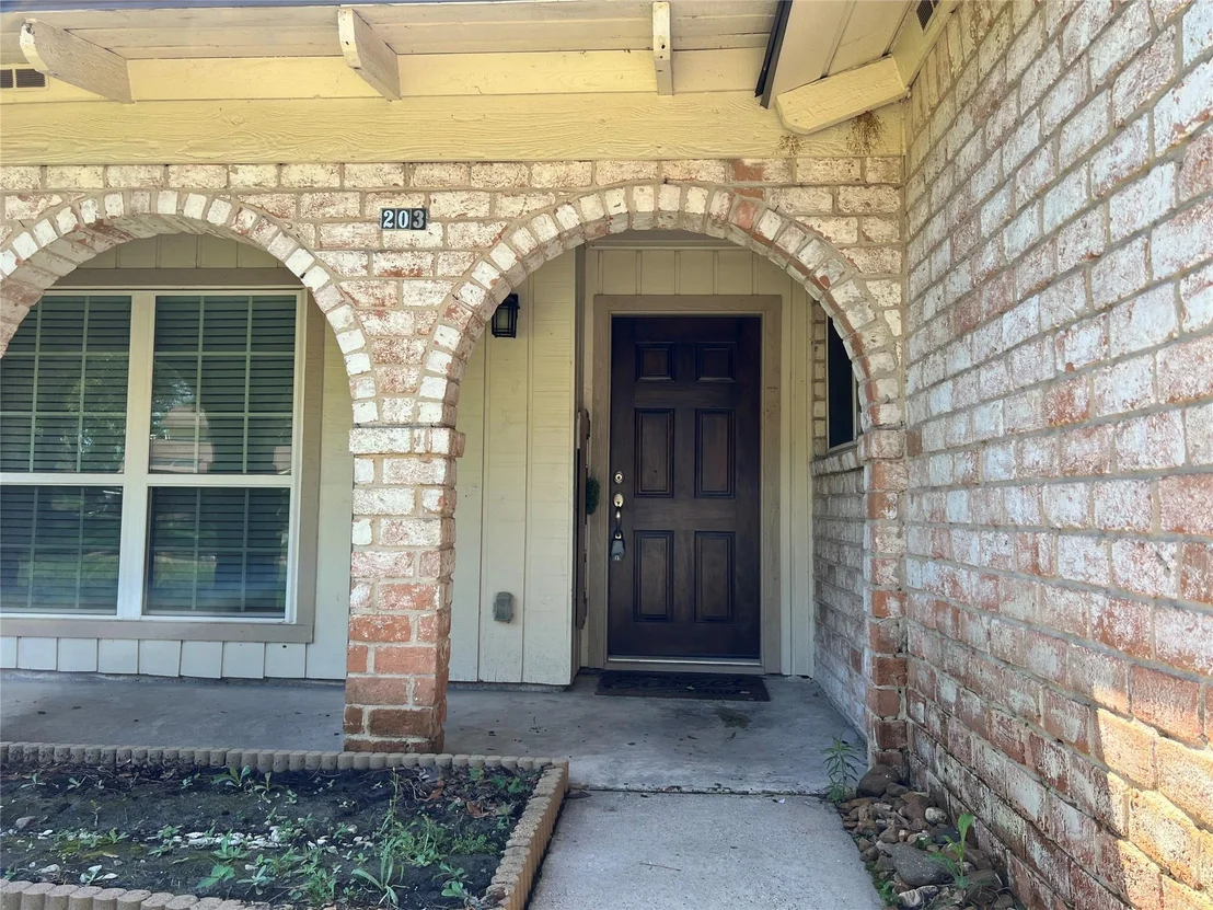 Photo of 203 Acorn Tree Court