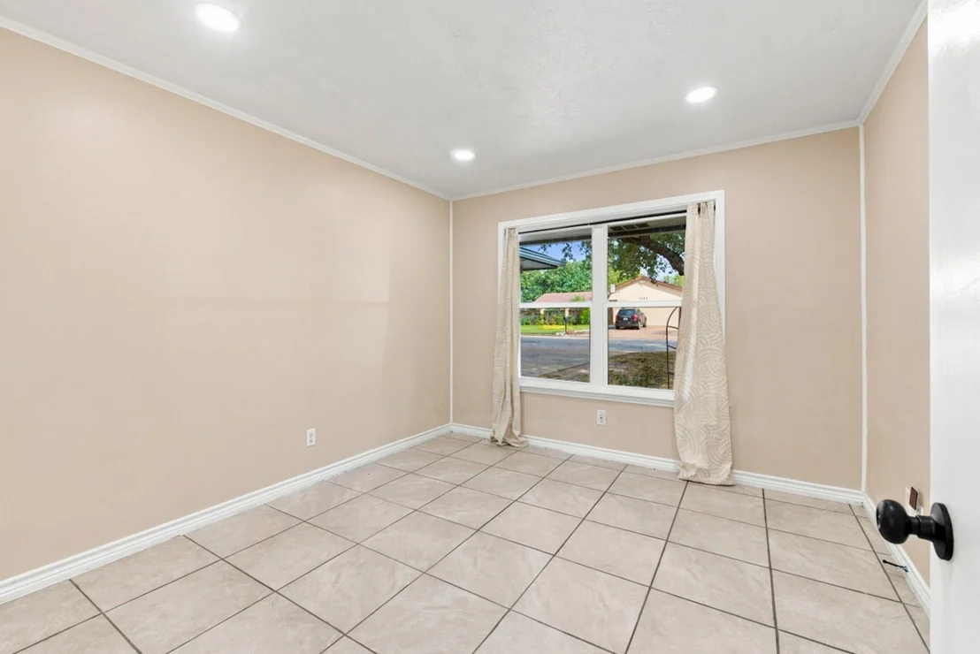 Photo of 1302 Hawk Tree Drive