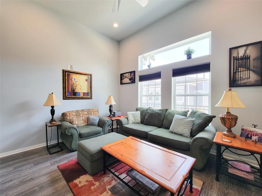 Photo of 18841 Elegance Avenue
