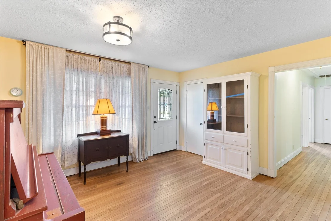 Photo of 232 Laurel Street