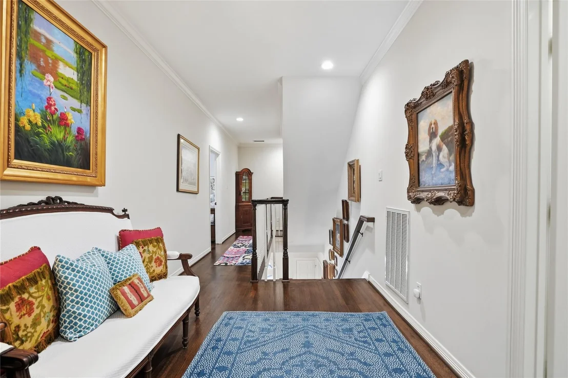 Photo of 207 Sugarberry Circle