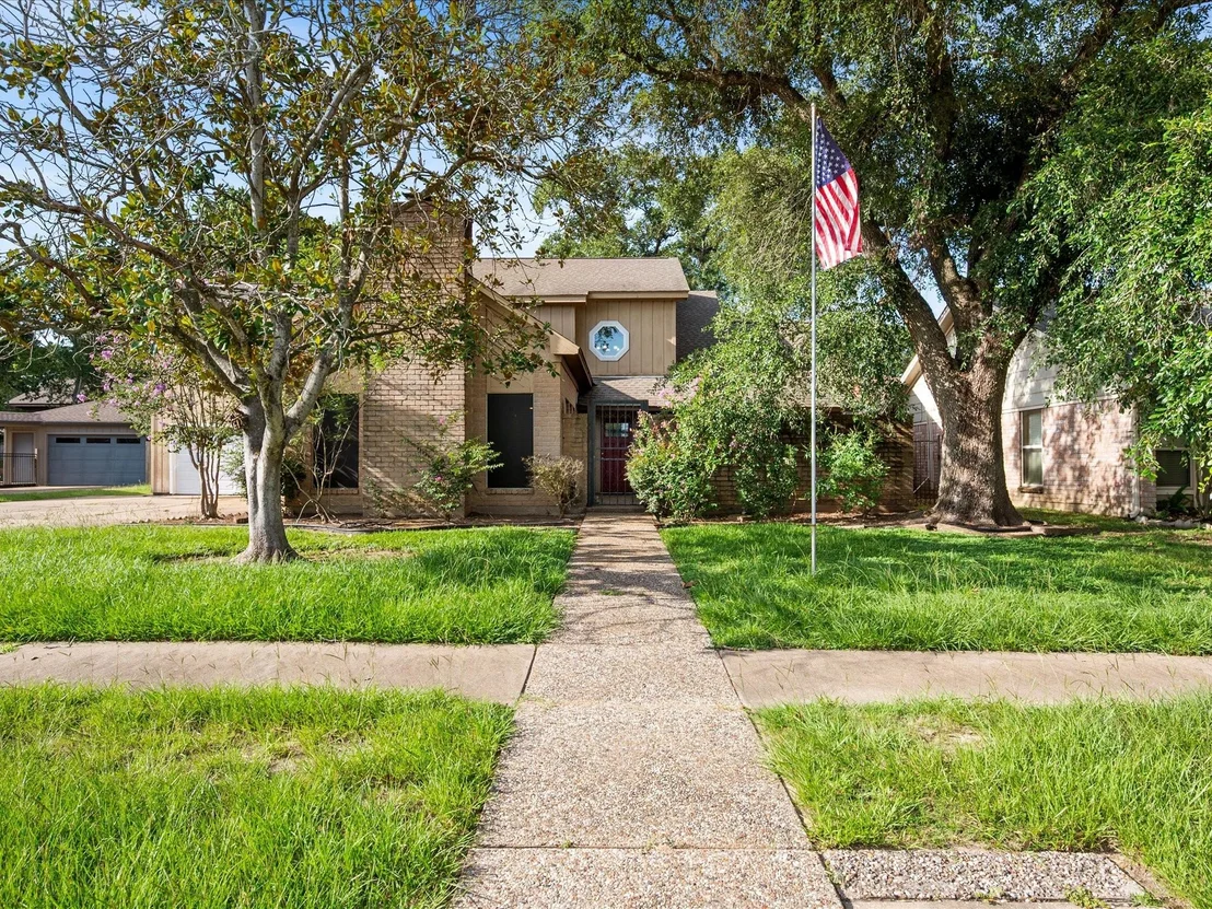 Photo of 15626 Four Leaf Drive