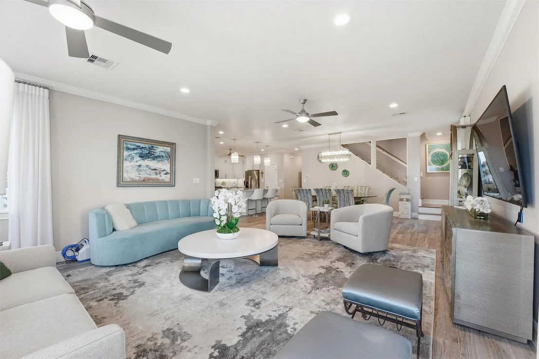 Photo of 438 Amanda Circle