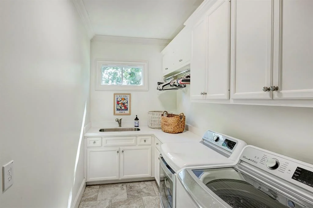 Photo of 6206 Del Monte Drive